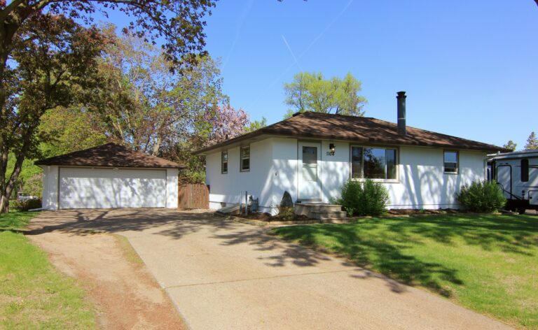 NEW LISTING ~ 1104 Greystone Ave N, Oakdale